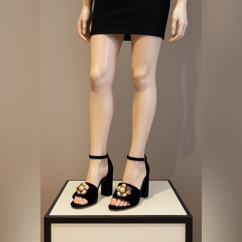 Gucci black velvet pearl and bee embellished heels with box
